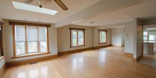Bright, beautiful home with 3 garage spaces & tons of storage! Gallery 12