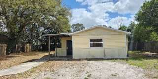 2 bedroom, 1 bath house for rent in Lakeland - Available NOW Gallery 1