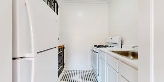 5501 S. Cornell Gallery 1