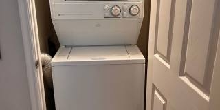 Large Fully Furnished Corporate Unit 1 Bed 1 Bath * Washer/Dryer Included Gallery 37