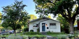 Charming Historical Home, Desirable Downtown Location. Flexible Lease Terms, 30-day Min. All Utilities Incld. Gallery 1