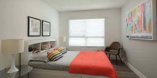 Spacious 2 Bed Townhouses! * BEST KOREATOWN LOCATION * washer & dryer * bidet Gallery 23