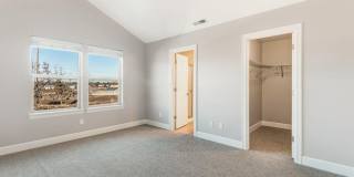 Beautiful townhome in Empire Crossing with mountain views! Beautiful townhome in Empire Crossing with mountain views! Gallery 22