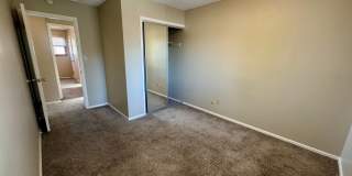 4 Bedroom Home in Villa Loma-Available NOW Gallery 35