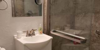 2BR/2BA Venice Island Duplex Gallery 17
