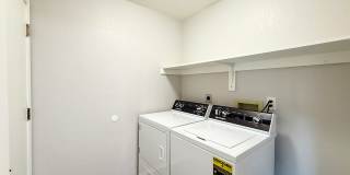 Charming 3 Bedroom Home with Fruit Trees and Outdoor Oasis Gallery 7
