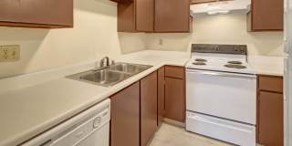 Brighton Woods Apartment Homes Gallery 8