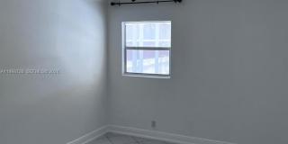 109 SW 1st Ave Gallery 15