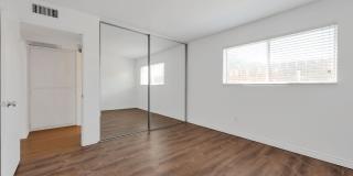 633 E Park Gallery 26