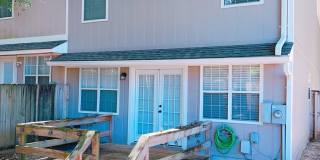 Foxchase Subdivision! END UNIT CLOSE TO COMMUNITY POOL Gallery 21