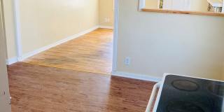 Cute Bungalow, Centrally Located Gallery 7