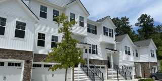 Wren | 3 Bed 2.5 Bath | Garage | 1729 sf | $2831 - $3114 | 8, 9, 10, 12, 14, and 15 month lease terms Gallery 73