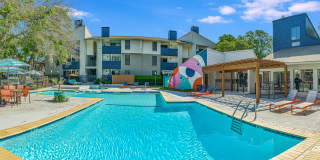 Peak at NW Hills Gallery 5