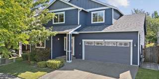 Beautiful 4 Bedroom Lacey Home with Formal Dining, Bonus Landing & Fully Fenced Yard! Gallery 1