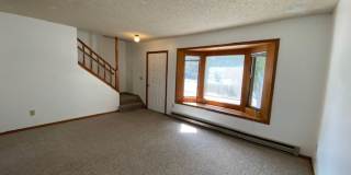 3 Bedroom 2 1/2 Bathroom Townhouse- CLOSE TO MSU- Gallery 17