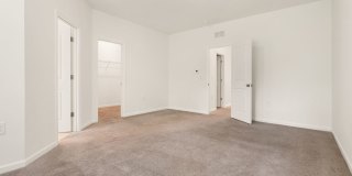 3be / 2.5ba Townhouse with Screened Porch and Community Pool in North Durham Gallery 11