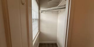 909 Lincoln Avenue Gallery 15