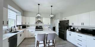 Updated 5 bedroom Kenosha home Gallery 12