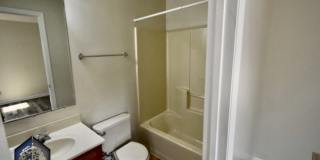 MODERN TRI-LEVEL TOWNHOME NEAR STEELE CREEK PARK Gallery 6