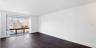 Royal Oakland Apartments Gallery 7