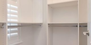 947 HEMINGWAY CIRCLE Gallery 44