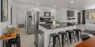 2 Southport Lane Gallery 13