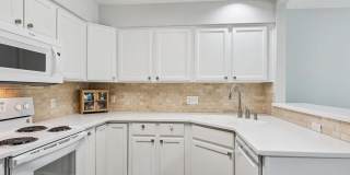 Charming 4BR Townhome in Thornton Gallery 22