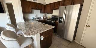 2 Bedroom 2 bath private enclosed yard for Gallery 16