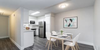 Del Sol Apartments Gallery 2