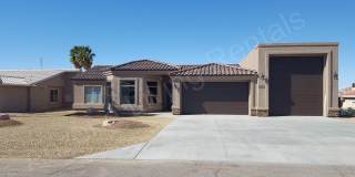 BEAUTIFUL RV GARAGE HOME Gallery 1