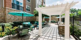 Verde at Howard Square East Gallery 25