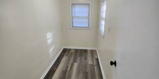 Beautiful remodeled 3BR, 1.5 Bth with garage and fenced backyard with newer stainless appliances Gallery 19
