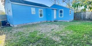 New Rental! Updated 2-bedroom located in a Southside Neighborhood! Gallery 15