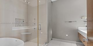 900 Brickell Key Blvd Gallery 26