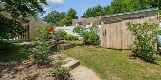 Cozy 3BE/2.5BA Colonial in Takoma Park with screened porch! Gallery 7
