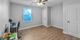 528 GROVEWOOD Drive Gallery 10