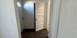 136 Glendale Avenue Gallery 17