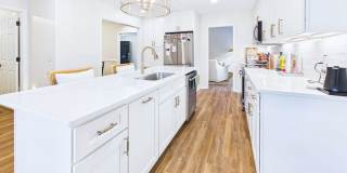 Beautiful 3 bd/ 2.5 house with Renovated Kitchen Gallery 10