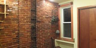 Beautiful Renovated Four bedroom Townhome Gallery 15