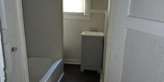 1218 W 11th St. Gallery 7
