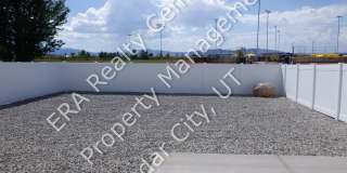Move-in Bonus! - 3 bedroom - 2 Bath - Single Level Twin Home Gallery 13