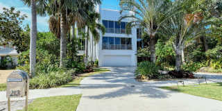 213 N WASHINGTON DRIVE Gallery 1