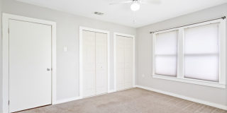 Charming 2 Bedroom Home with Office & Oversized Backyard in Schertz Gallery 15