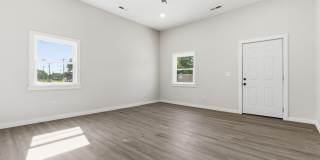 1339 E Division Street Gallery 11