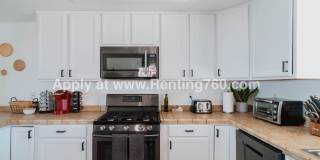 Huge 3 Bed 2 Bath Home With Spectacular City Views! Gallery 5