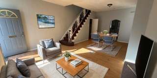 4546 N Mole St Gallery 1