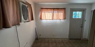 Beautiful 2-bed, 1 bath Home Gallery 7