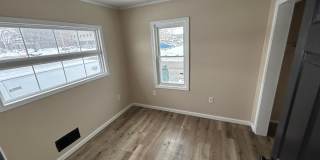 316-318 W. Adams St. Gallery 9