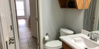 3BR/3BA House Near Campus Gallery 17