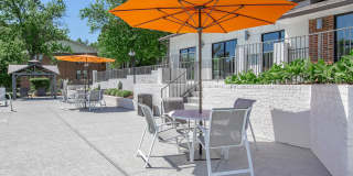 Knolls Gallery 33